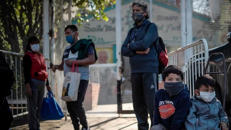 تقرير: الحقيقة الأكثر إيلامًا: 56.2% من الأطفال حتى سن 14 عامًا فقراء و13.6% بلا مأوى