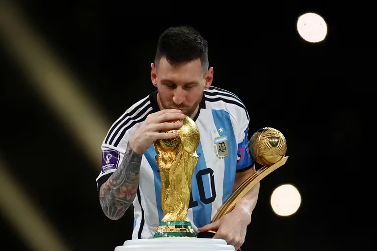 ميسي مرشح لأفضل لاعب في العام في جوائز IFFHS: قائمة المرشحين الأرجنتينيين بها عدة مفاجآت