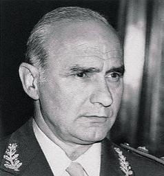 ألفريدو أوسكار سان خان