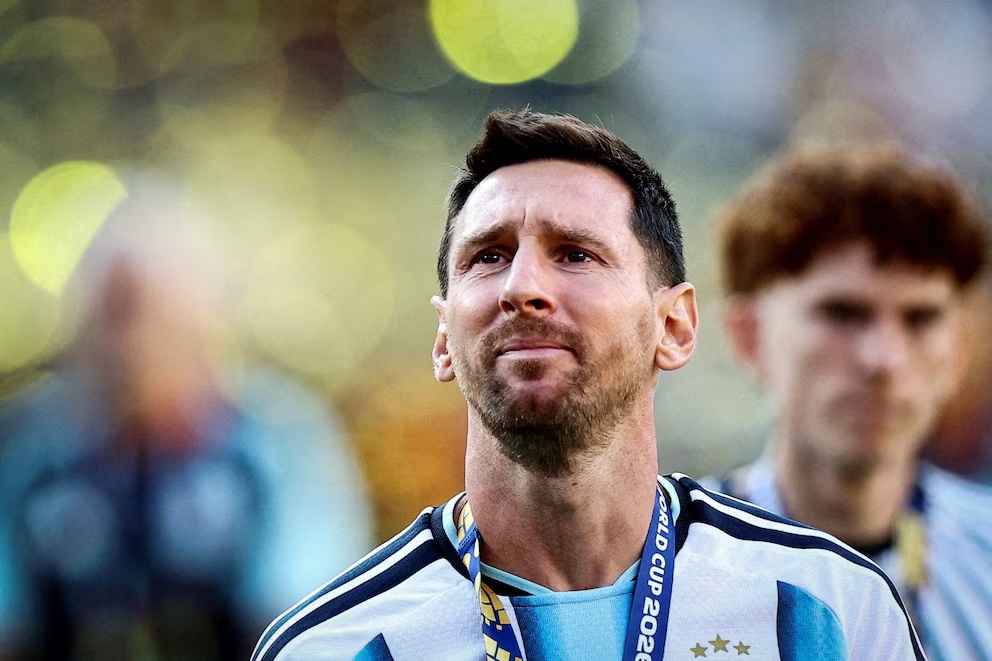 تكريم استثنائي لميسي في جميع ملاعب الأرجنتين بعد اعتزاله دوليًا.. المباريات ستتوقف عند الدقيقة العاشرة