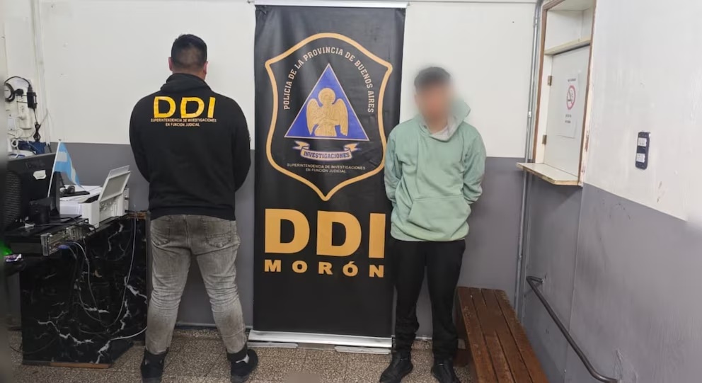 اعتقال المتهم الرئيسي بقتل شابة في إيتوساينغو ورجلين آخرين بتهمة مساعدته على الاختباء